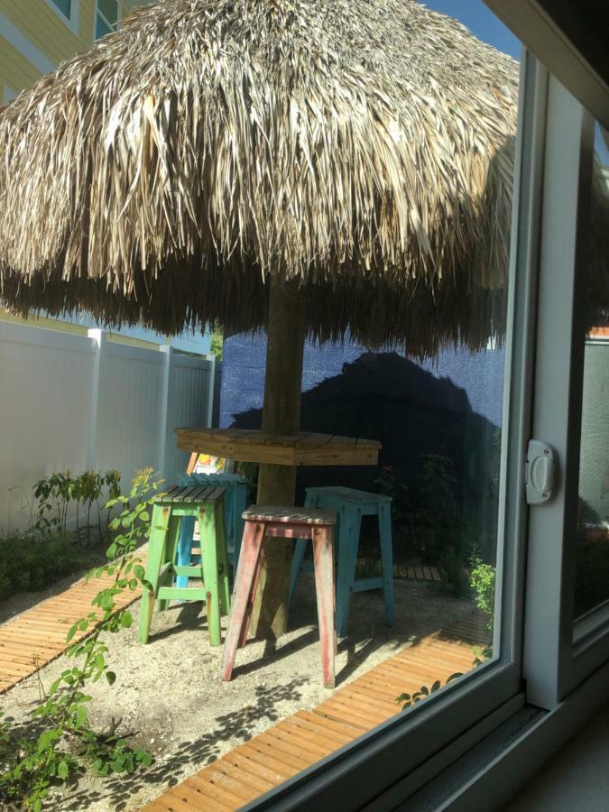 Tides Inn On The Bay Vacation Homes Bradenton Beach Exterior photo